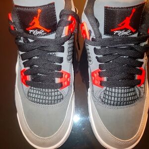 Nike retro Jordan 4's infrared sneakers boys size 5